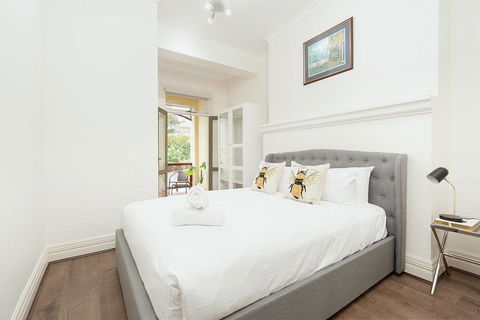 STUNNING SYDNEY HOME 4 - Accommodation Search 1