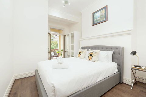 STUNNING SYDNEY HOME 6 - Accommodation Search 1
