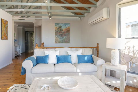 STUNNING WATERFRONT ESCAPE AT DALEYS POINT - Accommodation Search 3