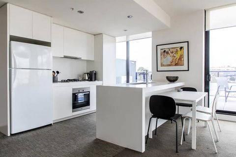 Stylish 1 Bedroom Hideaway In Richmond - Accommodation Search 2
