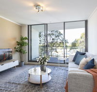 Stylish apartment minutes from city and airport - Accommodation Search