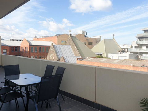 Stylish Modern 3BD Retreat At An Amazing Location - Accommodation Search 2