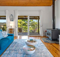Stylish Renovated Home - Ocean Views - Fireplace - Accommodation Search