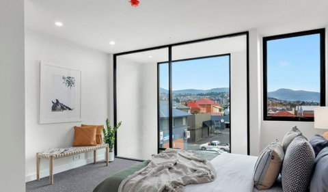 Stylish Townhouse - Accommodation Search 1