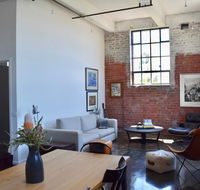 Stylish Warehouse Conversion In The Heart of Fitzroy - Accommodation Search