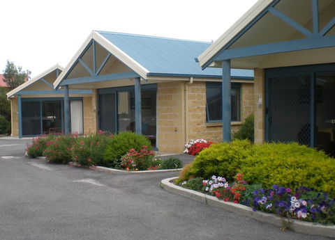 Summers Rest Units - Accommodation Search 0