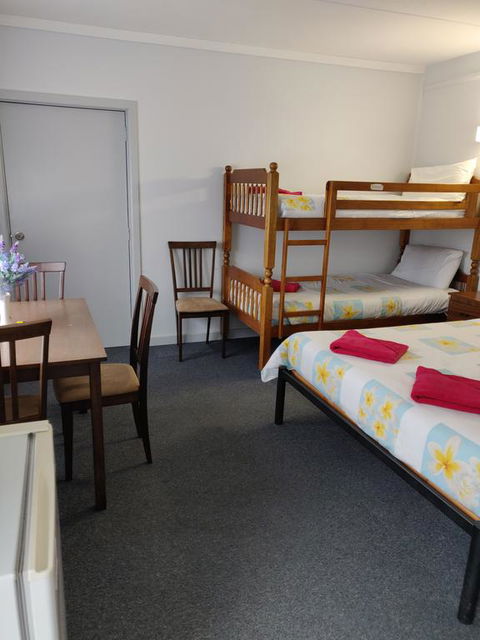 Summers Rest Units - Accommodation Search 2