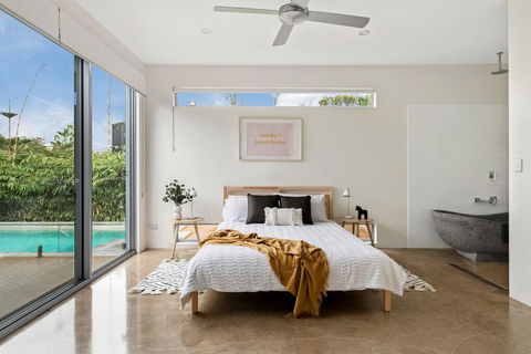Sundays Beach House - Accommodation Search 0