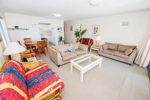 Sundeck Unit 6 - Shoal Bay - Accommodation Search 2
