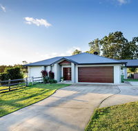 Sunset Retreat Airlie Beach Rural Getaway - Accommodation Search