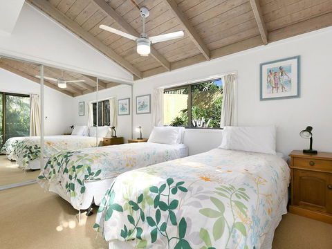 Sunshine Beach Serenity And Pet Friendly ! 9 Seaview Terrace, Sunshine Beach, QLD 4567 - Accommodation Search 3