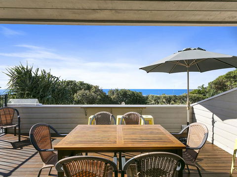Sunshine Beach Serenity And Pet Friendly ! 9 Seaview Terrace, Sunshine Beach, QLD 4567 - Accommodation Search 0