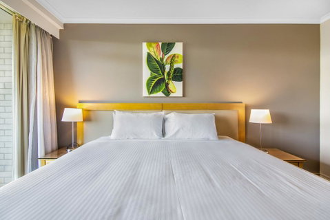 Super Convenient Apartment With Garden Views - Accommodation Search 1