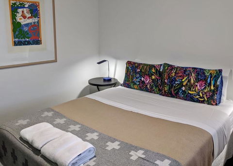 Superb 2 BR Apartment Minutes To CBD- Cen8 - Accommodation Search 3