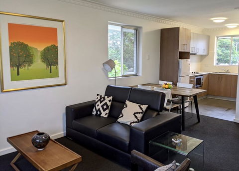Superb 2 BR Apartment Minutes To CBD- Cen8 - Accommodation Search 0