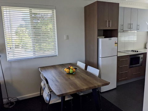 Superb 2 BR Apartment Minutes To CBD- Cen8 - Accommodation Search 2