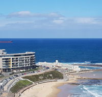 Supercar fan's dream - track side apartment 1 - Accommodation Search