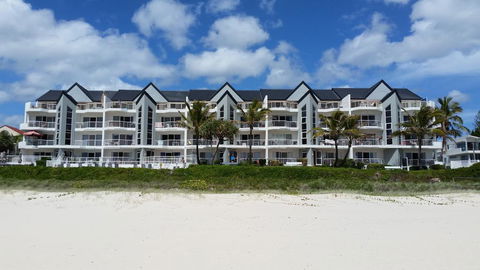Surfers Horizons - Accommodation Search 0