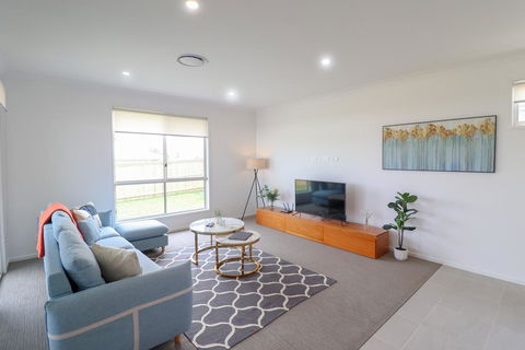 Surfers Paradise At Catherine Hill Bay - Accommodation Search 3