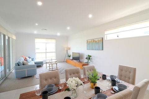 Surfers Paradise At Catherine Hill Bay - Accommodation Search 2