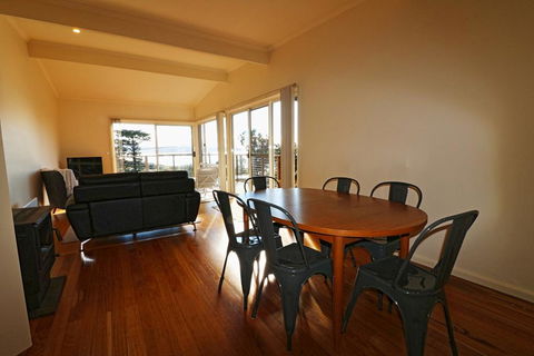 Surfside - Accommodation Search 1