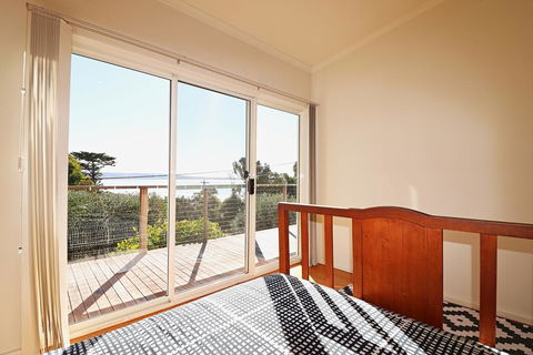 Surfside - Accommodation Search 2