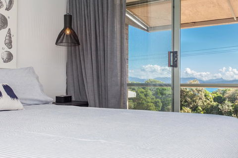 Surfside6 @ James Cook - Clarkes Beach - Accommodation Search 2