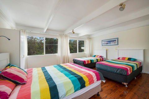 Tallwood Ave 77 Mollymook - Accommodation Search 1