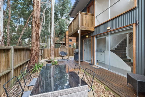 Tangles - Accommodation Search 2
