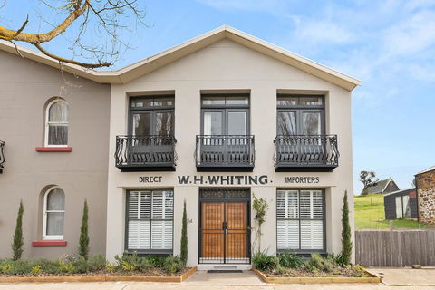 TARALGA TERRACES - Accommodation Search 0