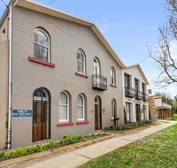 TARALGA TERRACES - Accommodation Search