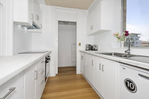 Tasman Towers - Unit 13 - Accommodation Search 2