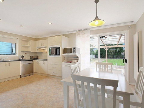 That Pink House! - Comfortable Home Away From Home - Accommodation Search 3