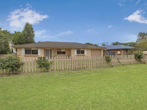 That Pink House! - Comfortable Home Away From Home - Accommodation Search 0