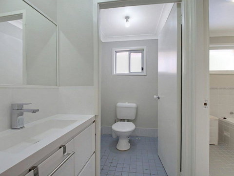 That Pink House! - Comfortable Home Away From Home - Accommodation Search 2