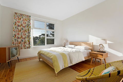 The 50's Beach House - Accommodation Search 3