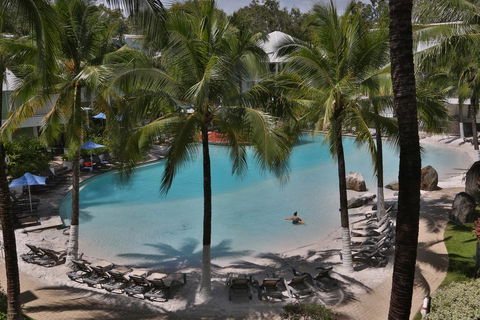The Beach Club  -  Luxury Private Apartments - Accommodation Search 0