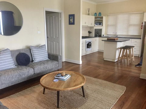 The Beach House & Villas - Accommodation Search 3