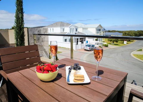 The Beach House At Bayside - Accommodation Search 0