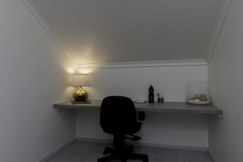 South Arm Luxury Loft - Accommodation Search 10