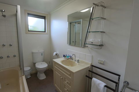 Moonah Central Apartments - Accommodation Search 27