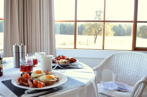 Buttons Cottage For Canyon & Rain Forest Walks With In House Dining - Accommodation Search 28