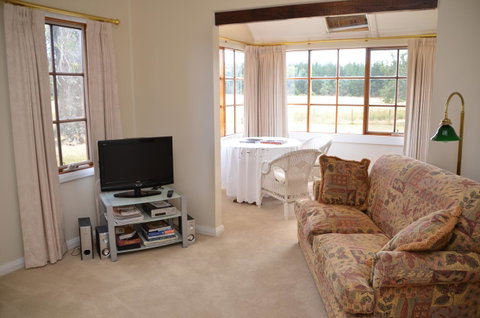 Buttons Cottage For Canyon & Rain Forest Walks With In House Dining - Accommodation Search 15