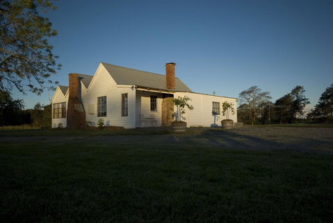 Buttons Cottage For Canyon & Rain Forest Walks With In House Dining - Accommodation Search 3
