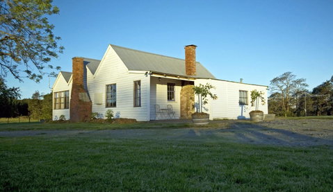 Buttons Cottage For Canyon & Rain Forest Walks With In House Dining - Accommodation Search 0