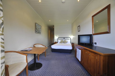 Strahan Village - Accommodation Search 19