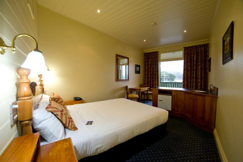 Strahan Village - Accommodation Search 33