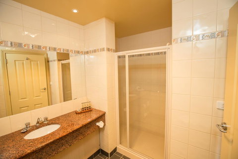 Strahan Village - Accommodation Search 39