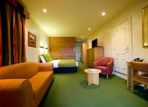 Strahan Village - Accommodation Search 37