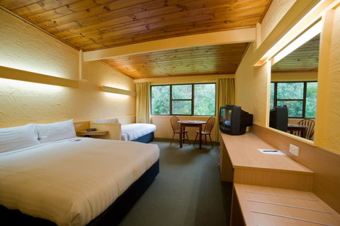 Strahan Village - Accommodation Search 38